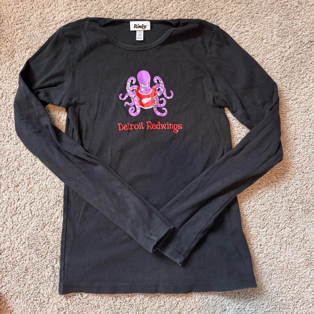 Long Sleeve Detroit Red Wings Shirt